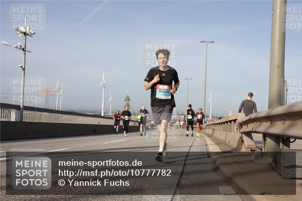 03.10.2026 - Köhlbrandbrückenlauf Yannick Fuchs http://msf.ph/oto/10777782 03.10.2026 09:44:22 Position 2 1118, 8 meine-sportfotos.de