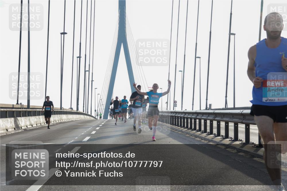 03.10.2026 - Köhlbrandbrückenlauf Yannick Fuchs http://msf.ph/oto/10777797 03.10.2026 09:21:52 Position 1 2149 meine-sportfotos.de