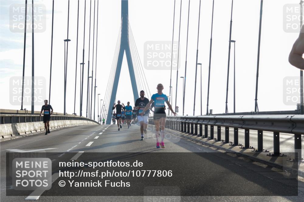 03.10.2026 - Köhlbrandbrückenlauf Yannick Fuchs http://msf.ph/oto/10777806 03.10.2026 09:21:52 Position 1  meine-sportfotos.de