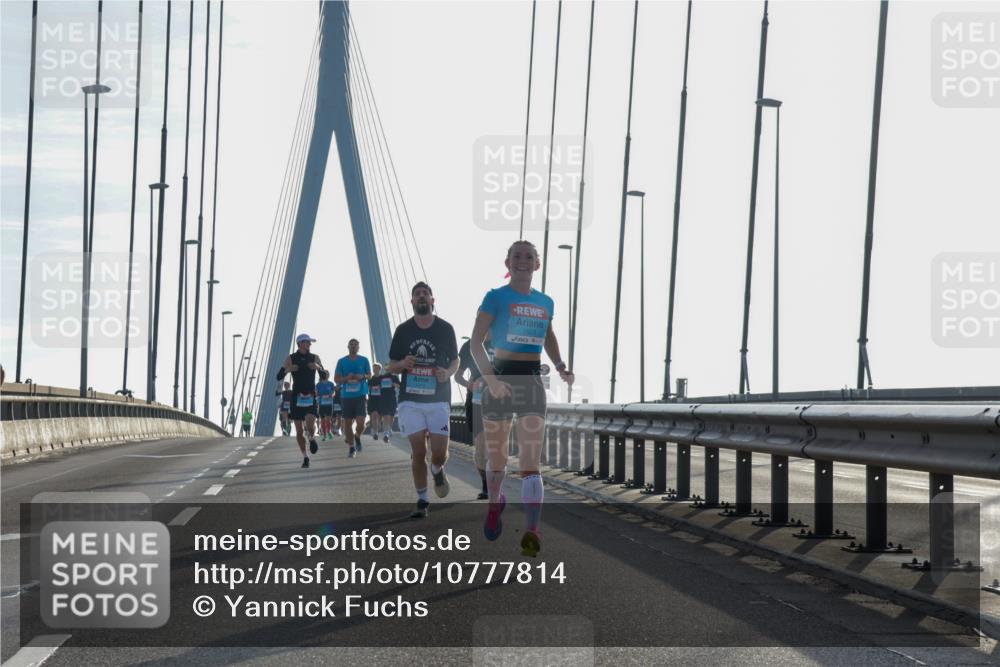 03.10.2026 - Köhlbrandbrückenlauf Yannick Fuchs http://msf.ph/oto/10777814 03.10.2026 09:21:53 Position 1 1523 meine-sportfotos.de