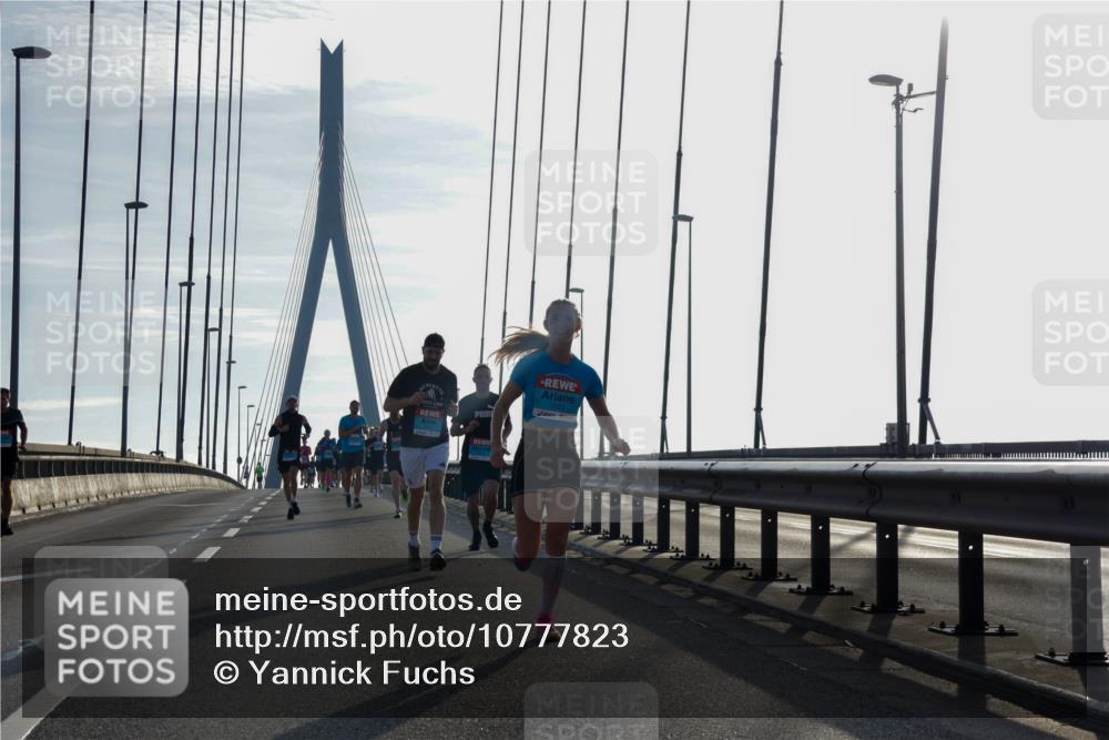 03.10.2026 - Köhlbrandbrückenlauf Yannick Fuchs http://msf.ph/oto/10777823 03.10.2026 09:21:54 Position 1  meine-sportfotos.de