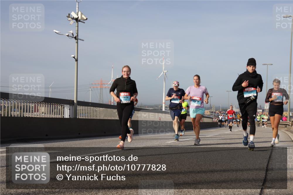 03.10.2026 - Köhlbrandbrückenlauf Yannick Fuchs http://msf.ph/oto/10777828 03.10.2026 09:44:26 Position 2 3130 meine-sportfotos.de