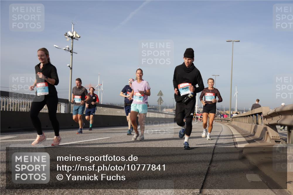 03.10.2026 - Köhlbrandbrückenlauf Yannick Fuchs http://msf.ph/oto/10777841 03.10.2026 09:44:27 Position 2 3130, 1304 meine-sportfotos.de