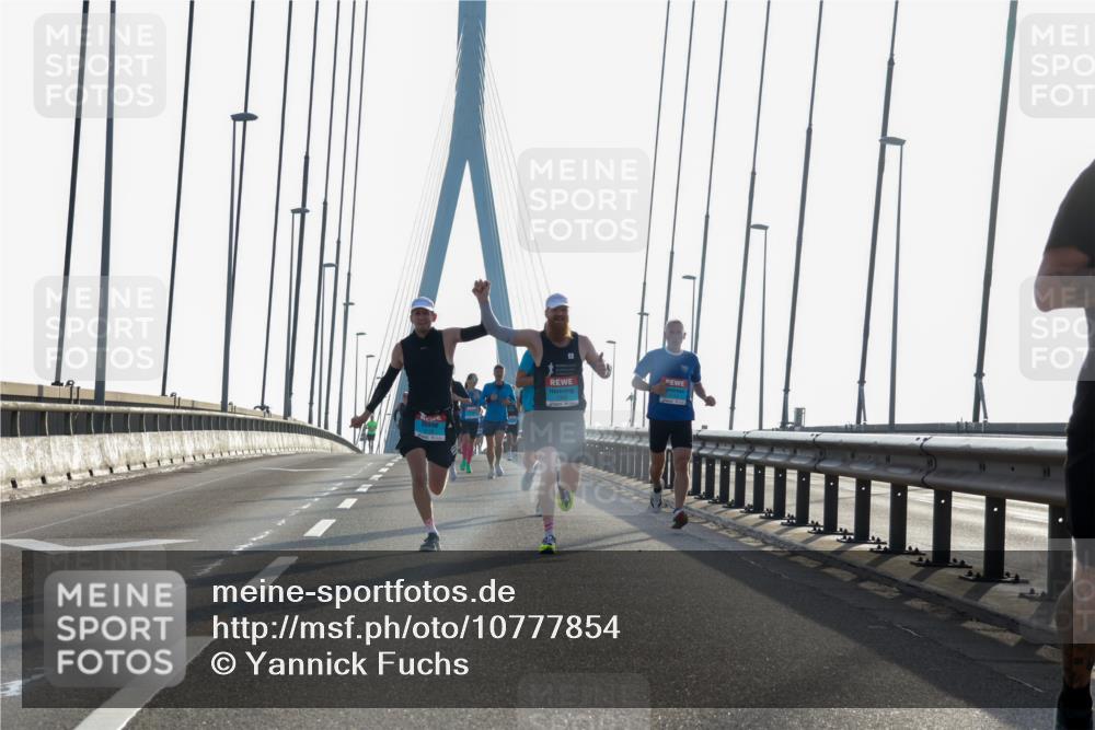 03.10.2026 - Köhlbrandbrückenlauf Yannick Fuchs http://msf.ph/oto/10777854 03.10.2026 09:21:57 Position 1  meine-sportfotos.de