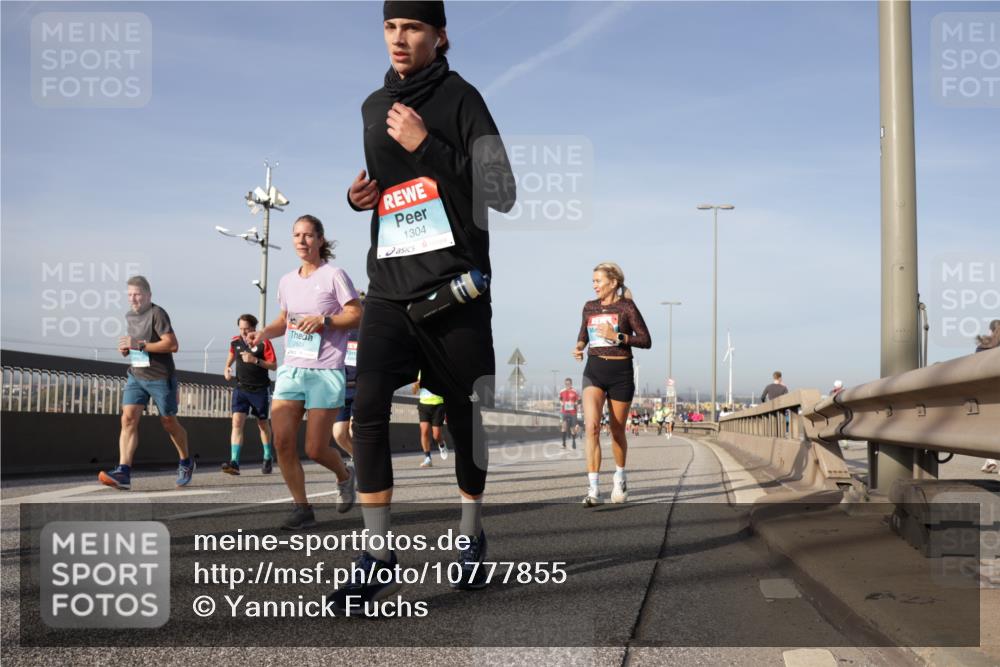 03.10.2026 - Köhlbrandbrückenlauf Yannick Fuchs http://msf.ph/oto/10777855 03.10.2026 09:44:28 Position 2 2609, 1304 meine-sportfotos.de