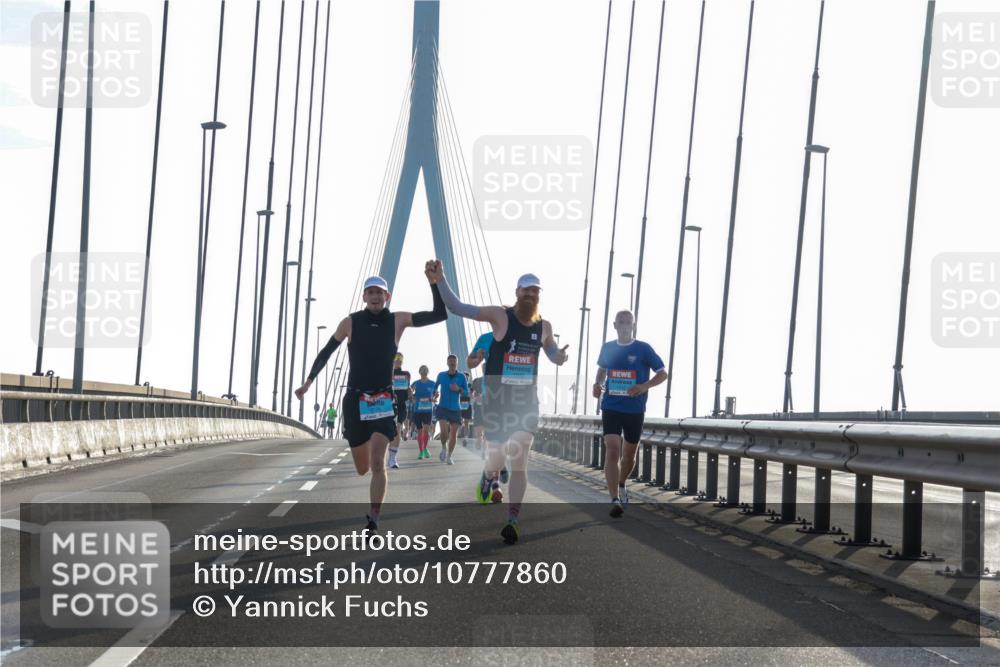 03.10.2026 - Köhlbrandbrückenlauf Yannick Fuchs http://msf.ph/oto/10777860 03.10.2026 09:21:58 Position 1  meine-sportfotos.de