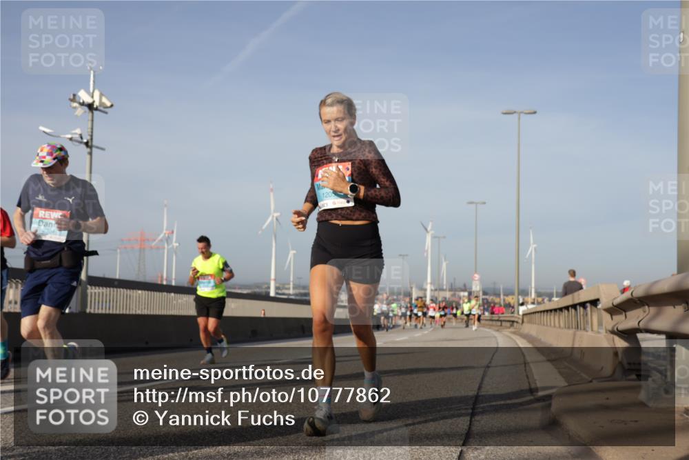 03.10.2026 - Köhlbrandbrückenlauf Yannick Fuchs http://msf.ph/oto/10777862 03.10.2026 09:44:28 Position 2 1205 meine-sportfotos.de