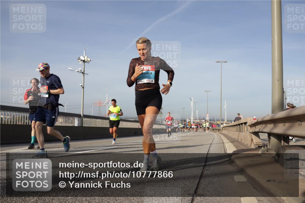 03.10.2026 - Köhlbrandbrückenlauf Yannick Fuchs http://msf.ph/oto/10777866 03.10.2026 09:44:29 Position 2 1205 meine-sportfotos.de