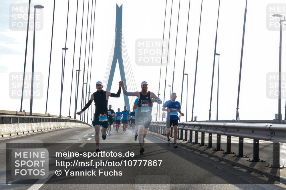 03.10.2026 - Köhlbrandbrückenlauf Yannick Fuchs http://msf.ph/oto/10777867 03.10.2026 09:21:58 Position 1  meine-sportfotos.de