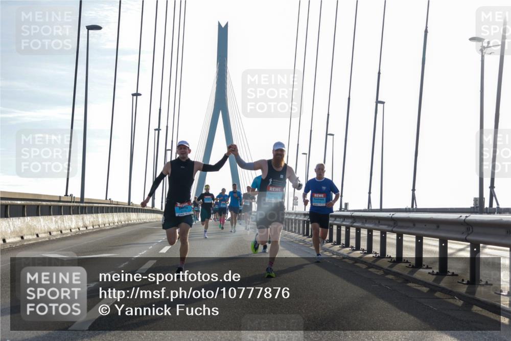 03.10.2026 - Köhlbrandbrückenlauf Yannick Fuchs http://msf.ph/oto/10777876 03.10.2026 09:21:58 Position 1 1712 meine-sportfotos.de