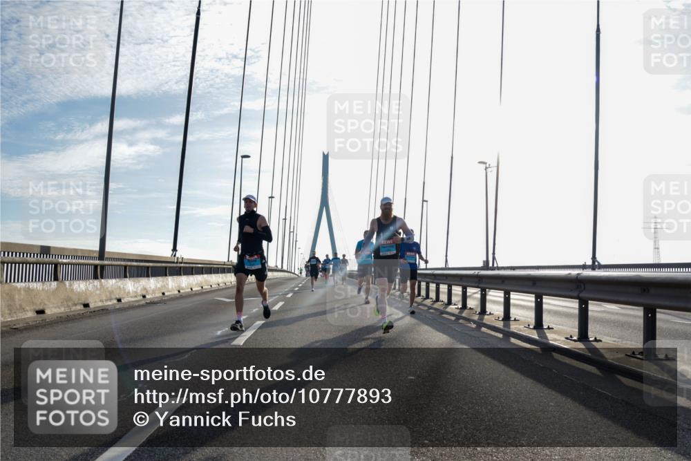 03.10.2026 - Köhlbrandbrückenlauf Yannick Fuchs http://msf.ph/oto/10777893 03.10.2026 09:21:59 Position 1  meine-sportfotos.de