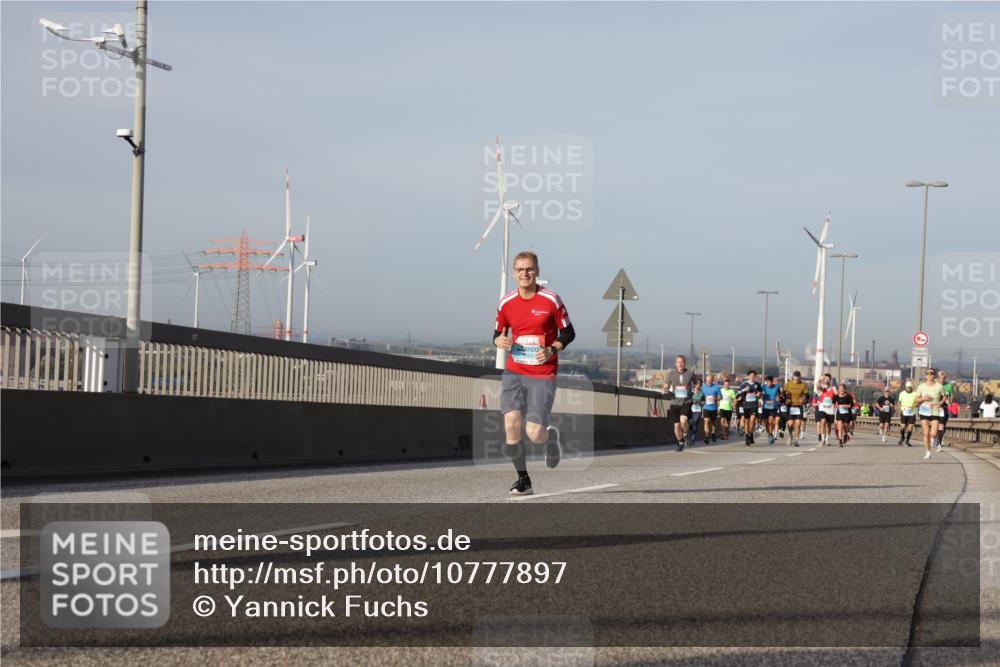03.10.2026 - Köhlbrandbrückenlauf Yannick Fuchs http://msf.ph/oto/10777897 03.10.2026 09:44:31 Position 2  meine-sportfotos.de