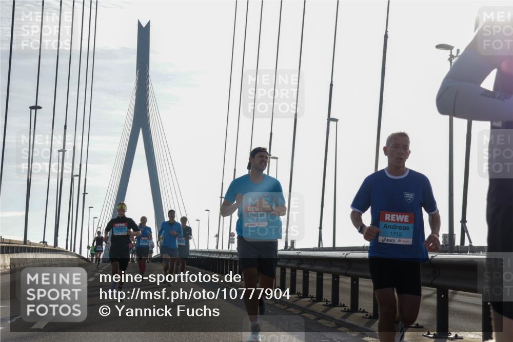 03.10.2026 - Köhlbrandbrückenlauf Yannick Fuchs http://msf.ph/oto/10777904 03.10.2026 09:22:00 Position 1 2175, 1712 meine-sportfotos.de