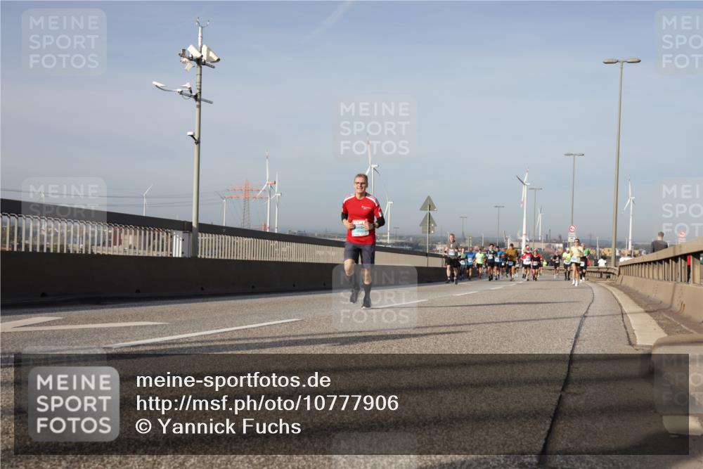 03.10.2026 - Köhlbrandbrückenlauf Yannick Fuchs http://msf.ph/oto/10777906 03.10.2026 09:44:31 Position 2  meine-sportfotos.de