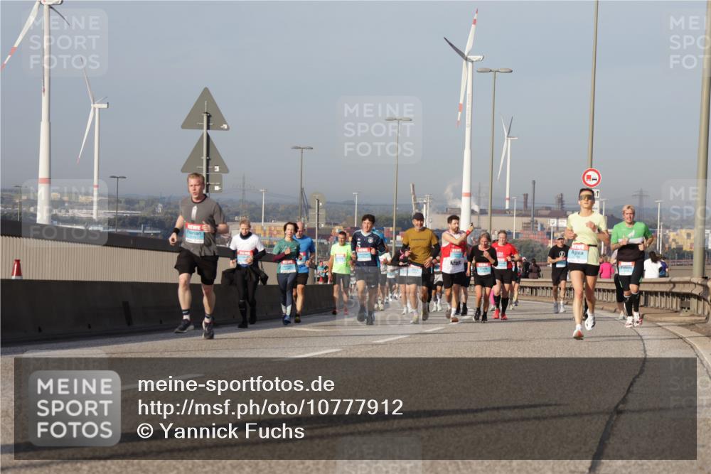 03.10.2026 - Köhlbrandbrückenlauf Yannick Fuchs http://msf.ph/oto/10777912 03.10.2026 09:44:33 Position 2  meine-sportfotos.de