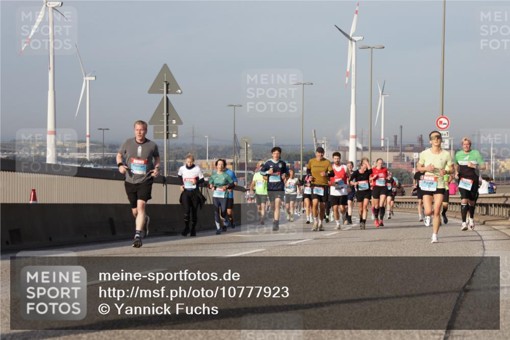 03.10.2026 - Köhlbrandbrückenlauf Yannick Fuchs http://msf.ph/oto/10777923 03.10.2026 09:44:33 Position 2 10 meine-sportfotos.de
