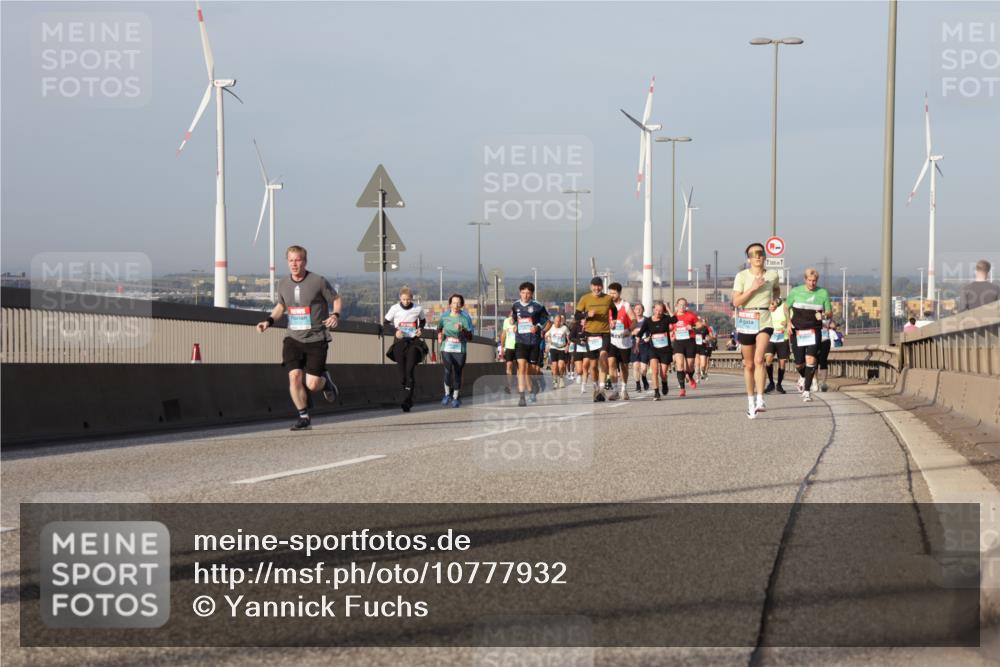 03.10.2026 - Köhlbrandbrückenlauf Yannick Fuchs http://msf.ph/oto/10777932 03.10.2026 09:44:34 Position 2 500 meine-sportfotos.de