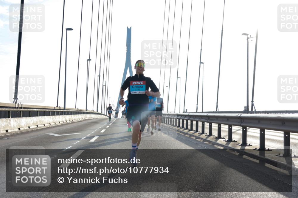 03.10.2026 - Köhlbrandbrückenlauf Yannick Fuchs http://msf.ph/oto/10777934 03.10.2026 09:22:03 Position 1 2148 meine-sportfotos.de