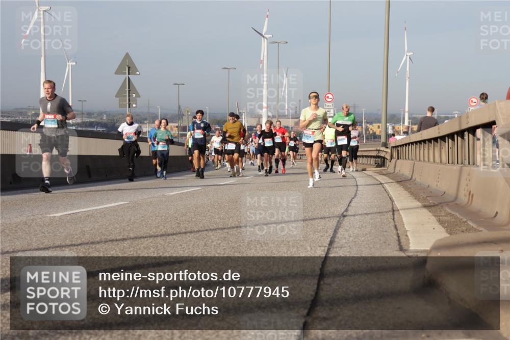 03.10.2026 - Köhlbrandbrückenlauf Yannick Fuchs http://msf.ph/oto/10777945 03.10.2026 09:44:34 Position 2 500 meine-sportfotos.de