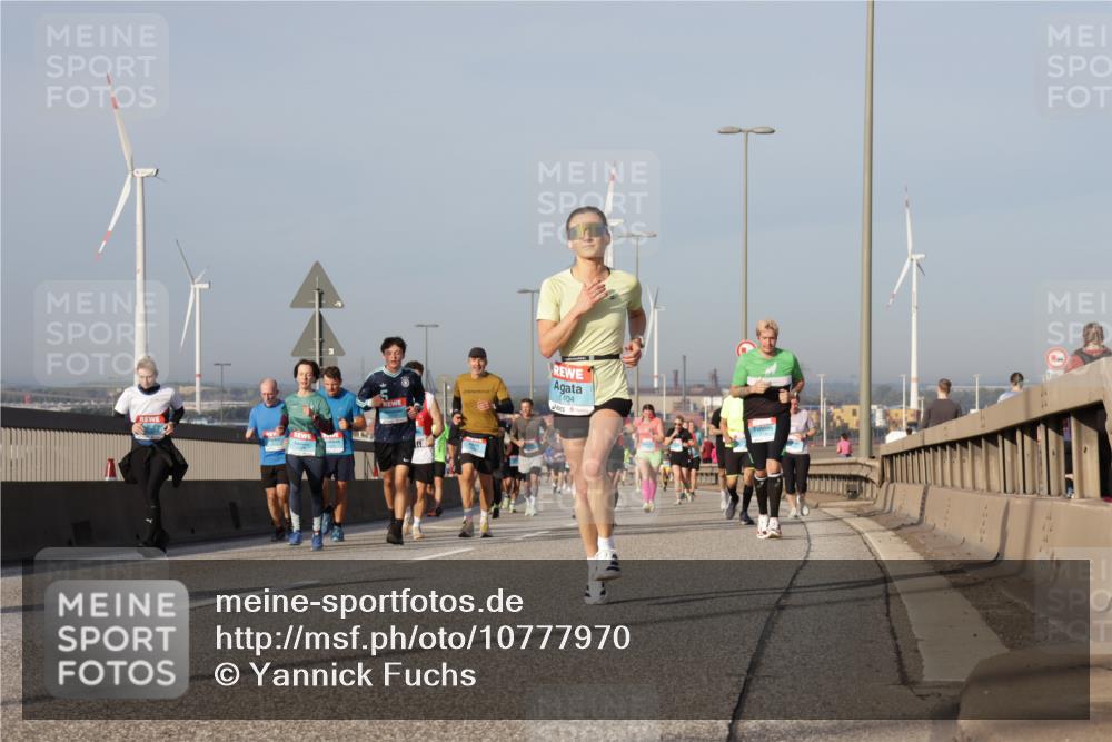 03.10.2026 - Köhlbrandbrückenlauf Yannick Fuchs http://msf.ph/oto/10777970 03.10.2026 09:44:37 Position 2 1404 meine-sportfotos.de