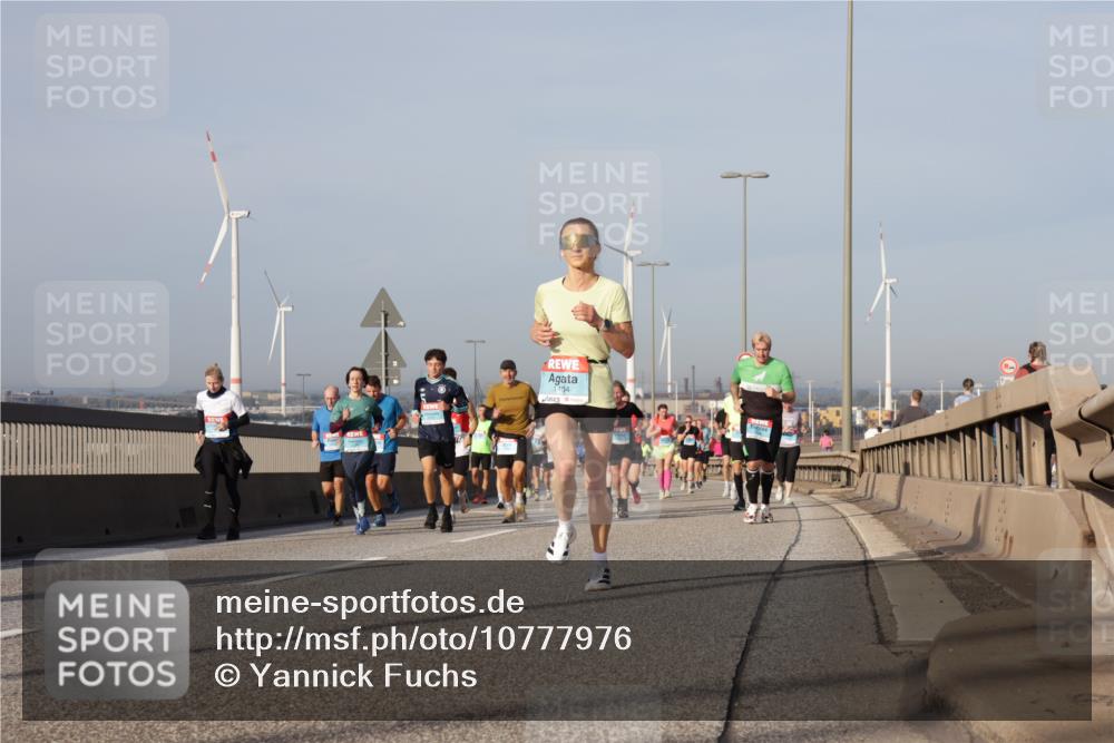 03.10.2026 - Köhlbrandbrückenlauf Yannick Fuchs http://msf.ph/oto/10777976 03.10.2026 09:44:38 Position 2 1404 meine-sportfotos.de