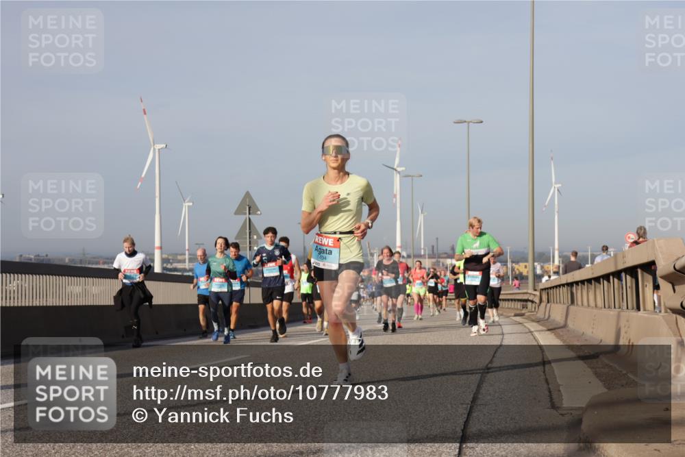 03.10.2026 - Köhlbrandbrückenlauf Yannick Fuchs http://msf.ph/oto/10777983 03.10.2026 09:44:38 Position 2 1404 meine-sportfotos.de