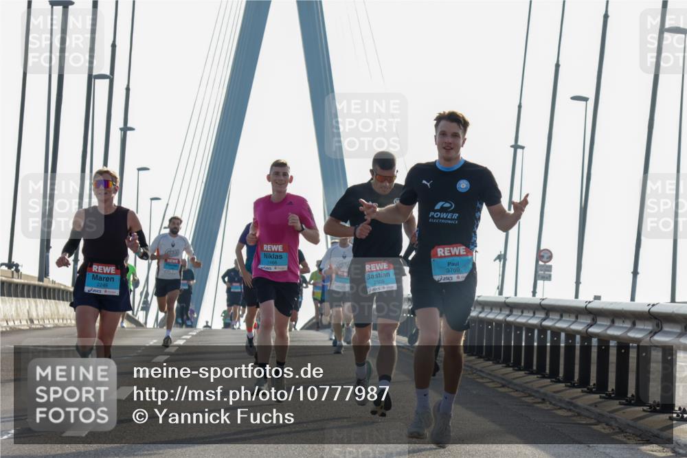 03.10.2026 - Köhlbrandbrückenlauf Yannick Fuchs http://msf.ph/oto/10777987 03.10.2026 09:22:08 Position 1 2246, 1466, 3769, 2309 meine-sportfotos.de