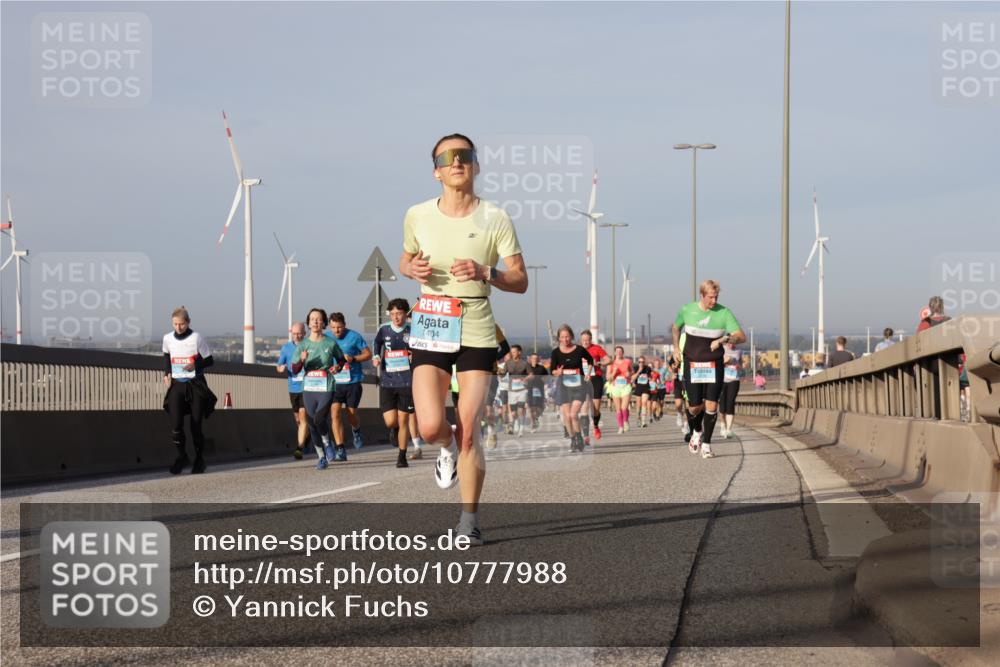 03.10.2026 - Köhlbrandbrückenlauf Yannick Fuchs http://msf.ph/oto/10777988 03.10.2026 09:44:38 Position 2 1404 meine-sportfotos.de