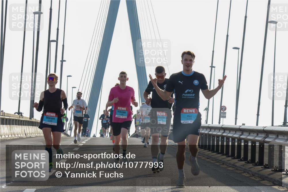 03.10.2026 - Köhlbrandbrückenlauf Yannick Fuchs http://msf.ph/oto/10777993 03.10.2026 09:22:08 Position 1 2246, 1466, 3769, 2309 meine-sportfotos.de
