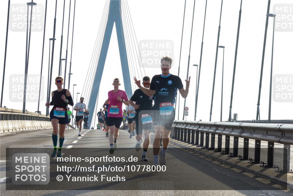 03.10.2026 - Köhlbrandbrückenlauf Yannick Fuchs http://msf.ph/oto/10778000 03.10.2026 09:22:08 Position 1 3769 meine-sportfotos.de