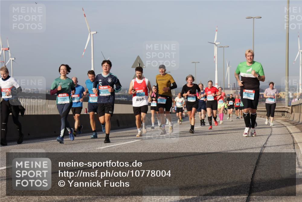 03.10.2026 - Köhlbrandbrückenlauf Yannick Fuchs http://msf.ph/oto/10778004 03.10.2026 09:44:40 Position 2  meine-sportfotos.de