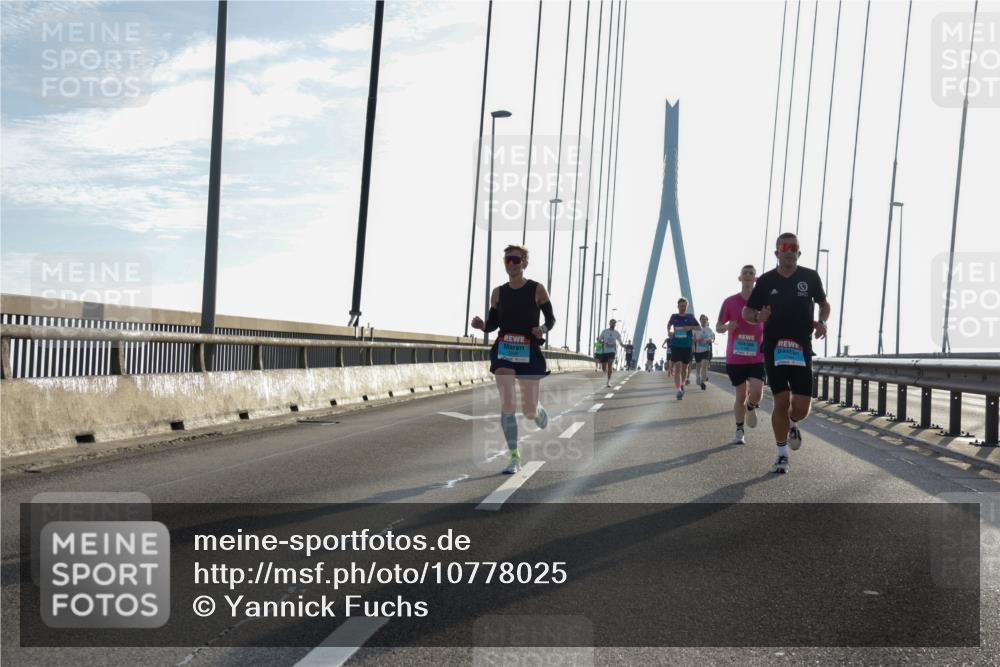 03.10.2026 - Köhlbrandbrückenlauf Yannick Fuchs http://msf.ph/oto/10778025 03.10.2026 09:22:11 Position 1  meine-sportfotos.de