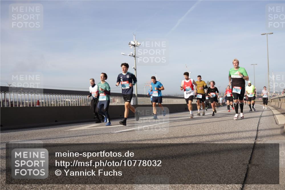 03.10.2026 - Köhlbrandbrückenlauf Yannick Fuchs http://msf.ph/oto/10778032 03.10.2026 09:44:42 Position 2  meine-sportfotos.de