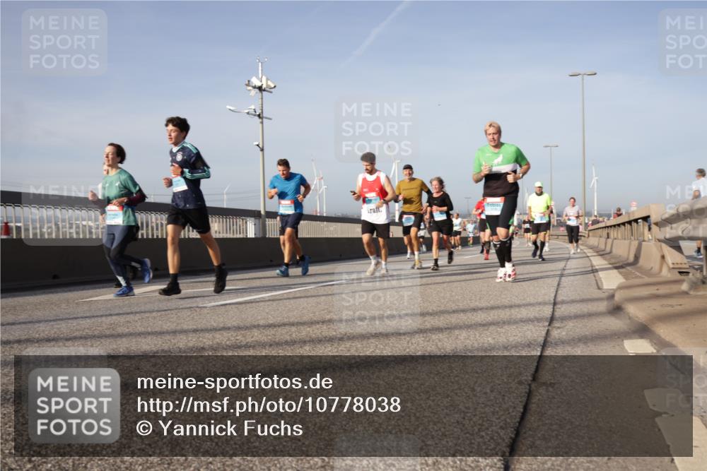 03.10.2026 - Köhlbrandbrückenlauf Yannick Fuchs http://msf.ph/oto/10778038 03.10.2026 09:44:42 Position 2  meine-sportfotos.de