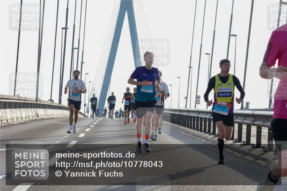 03.10.2026 - Köhlbrandbrückenlauf Yannick Fuchs http://msf.ph/oto/10778043 03.10.2026 09:22:13 Position 1 1129, 1342 meine-sportfotos.de