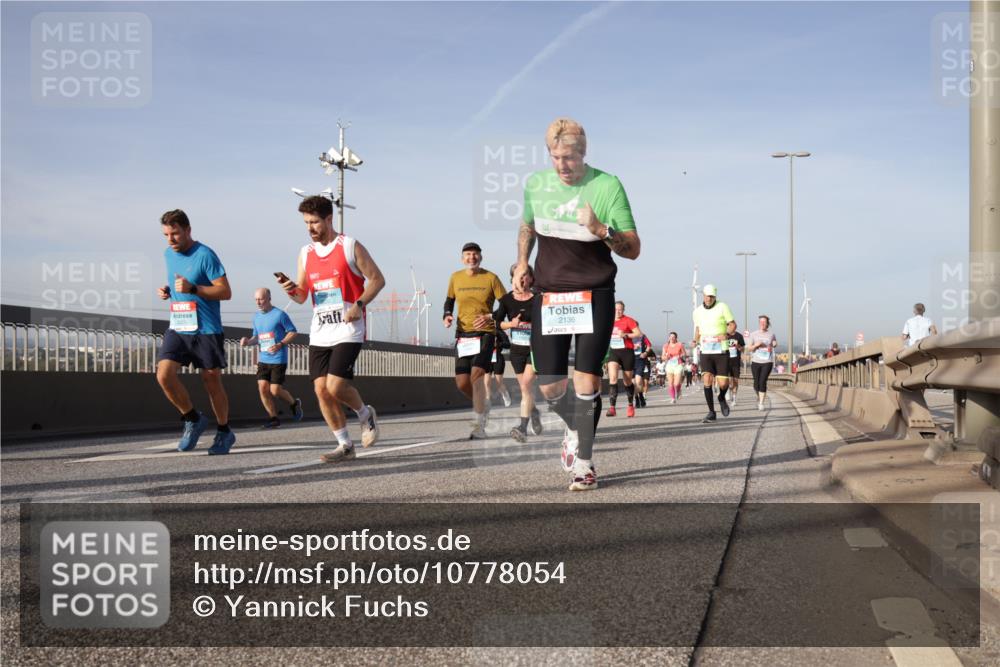 03.10.2026 - Köhlbrandbrückenlauf Yannick Fuchs http://msf.ph/oto/10778054 03.10.2026 09:44:43 Position 2 2136 meine-sportfotos.de