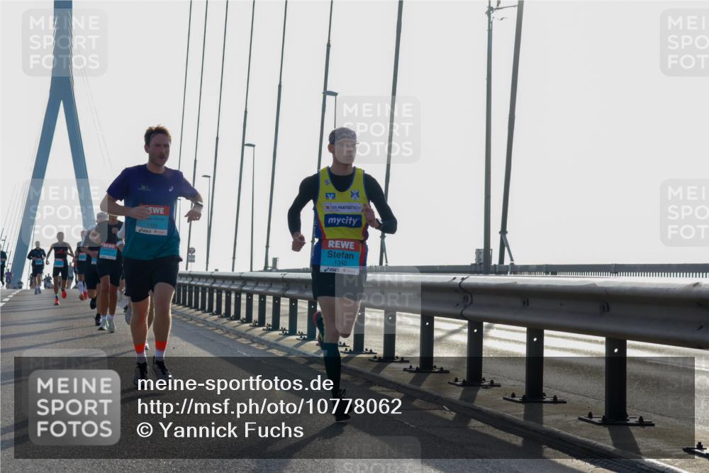 03.10.2026 - Köhlbrandbrückenlauf Yannick Fuchs http://msf.ph/oto/10778062 03.10.2026 09:22:14 Position 1 1129, 1342 meine-sportfotos.de