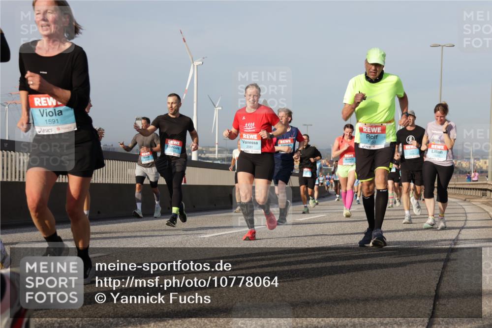 03.10.2026 - Köhlbrandbrückenlauf Yannick Fuchs http://msf.ph/oto/10778064 03.10.2026 09:44:44 Position 2 1591, 1350, 2081 meine-sportfotos.de