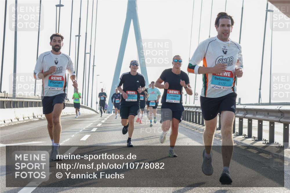 03.10.2026 - Köhlbrandbrückenlauf Yannick Fuchs http://msf.ph/oto/10778082 03.10.2026 09:22:16 Position 1 1066, 2133, 2235, 2177 meine-sportfotos.de