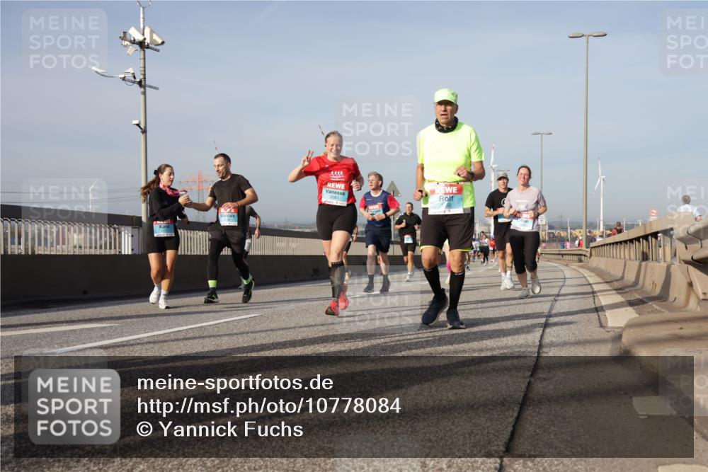 03.10.2026 - Köhlbrandbrückenlauf Yannick Fuchs http://msf.ph/oto/10778084 03.10.2026 09:44:45 Position 2 2081 meine-sportfotos.de