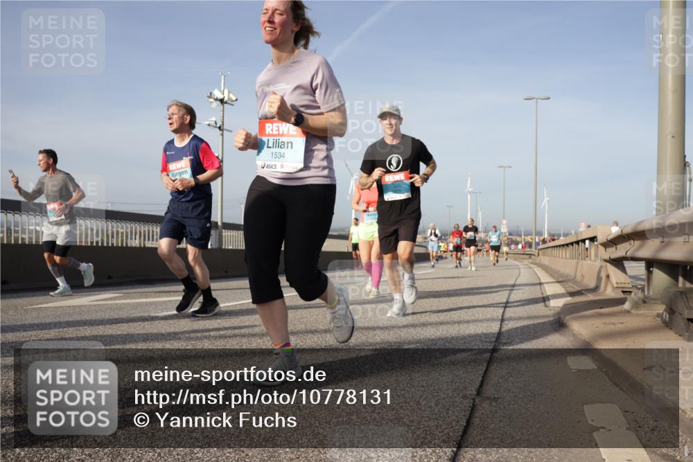 03.10.2026 - Köhlbrandbrückenlauf Yannick Fuchs http://msf.ph/oto/10778131 03.10.2026 09:44:48 Position 2 1534 meine-sportfotos.de