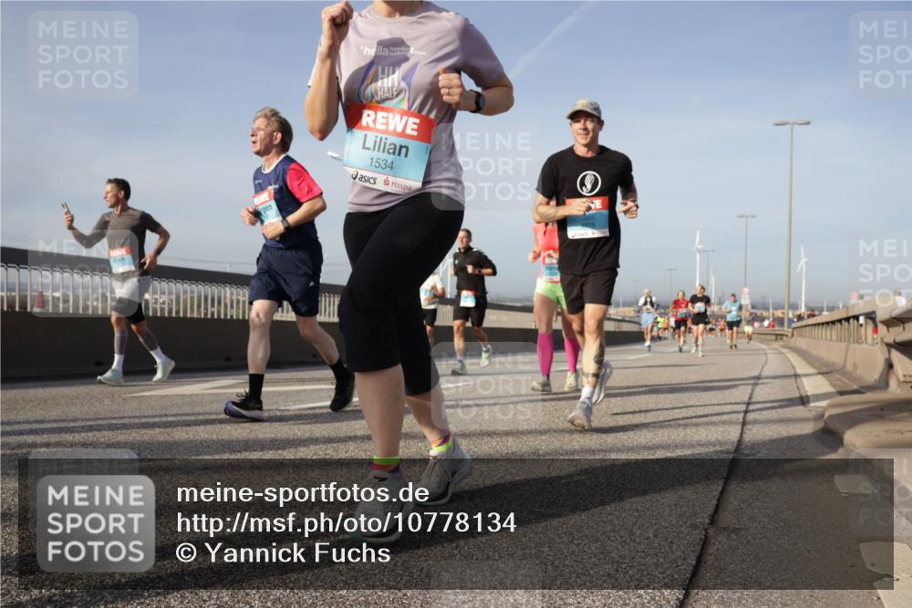 03.10.2026 - Köhlbrandbrückenlauf Yannick Fuchs http://msf.ph/oto/10778134 03.10.2026 09:44:48 Position 2 1534 meine-sportfotos.de