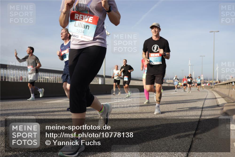 03.10.2026 - Köhlbrandbrückenlauf Yannick Fuchs http://msf.ph/oto/10778138 03.10.2026 09:44:48 Position 2 1534, 3825 meine-sportfotos.de