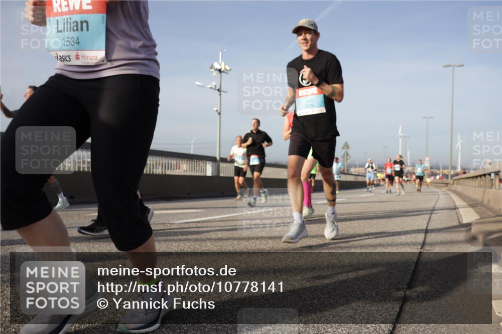 03.10.2026 - Köhlbrandbrückenlauf Yannick Fuchs http://msf.ph/oto/10778141 03.10.2026 09:44:48 Position 2 1534, 3825 meine-sportfotos.de