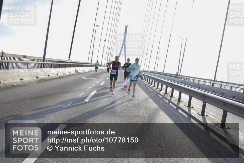 03.10.2026 - Köhlbrandbrückenlauf Yannick Fuchs http://msf.ph/oto/10778150 03.10.2026 09:22:22 Position 1  meine-sportfotos.de