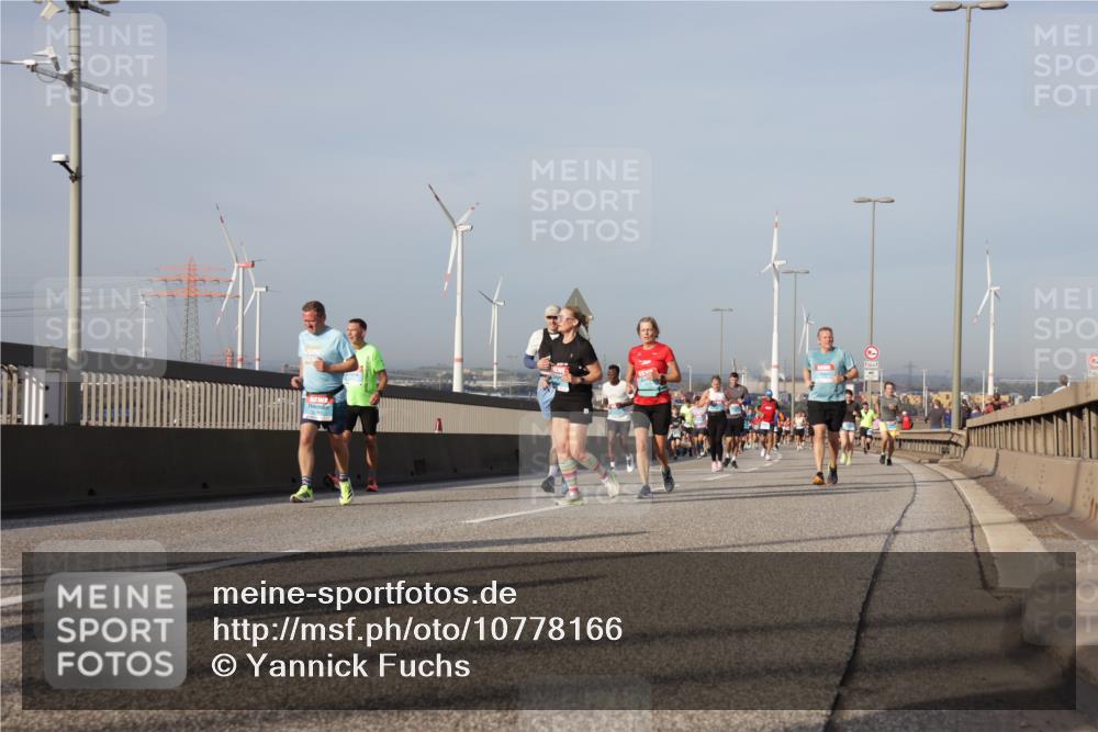 03.10.2026 - Köhlbrandbrückenlauf Yannick Fuchs http://msf.ph/oto/10778166 03.10.2026 09:44:51 Position 2  meine-sportfotos.de