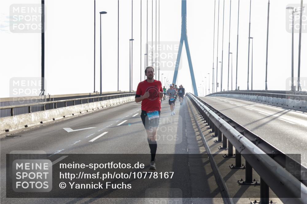 03.10.2026 - Köhlbrandbrückenlauf Yannick Fuchs http://msf.ph/oto/10778167 03.10.2026 09:22:34 Position 1  meine-sportfotos.de
