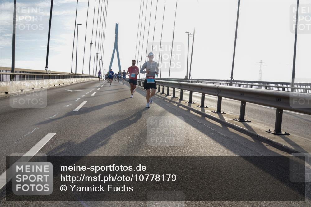 03.10.2026 - Köhlbrandbrückenlauf Yannick Fuchs http://msf.ph/oto/10778179 03.10.2026 09:22:38 Position 1  meine-sportfotos.de