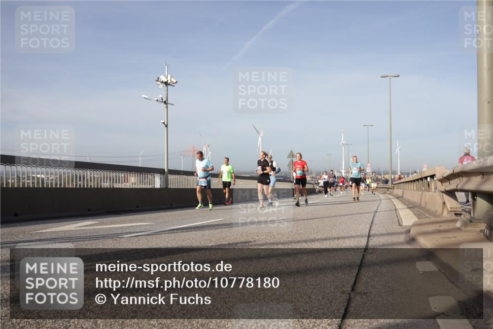 03.10.2026 - Köhlbrandbrückenlauf Yannick Fuchs http://msf.ph/oto/10778180 03.10.2026 09:44:51 Position 2  meine-sportfotos.de