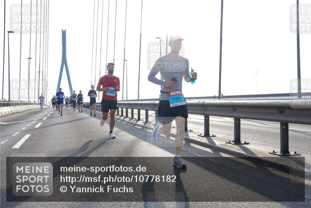 03.10.2026 - Köhlbrandbrückenlauf Yannick Fuchs http://msf.ph/oto/10778182 03.10.2026 09:22:39 Position 1 3771 meine-sportfotos.de